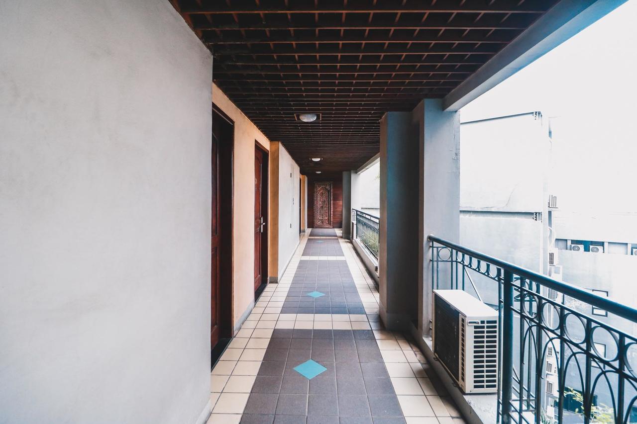 Reddoorz Plus Near Monumen Nasional Jakarta Exterior photo