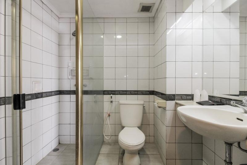 Reddoorz Plus Near Monumen Nasional Jakarta Exterior photo